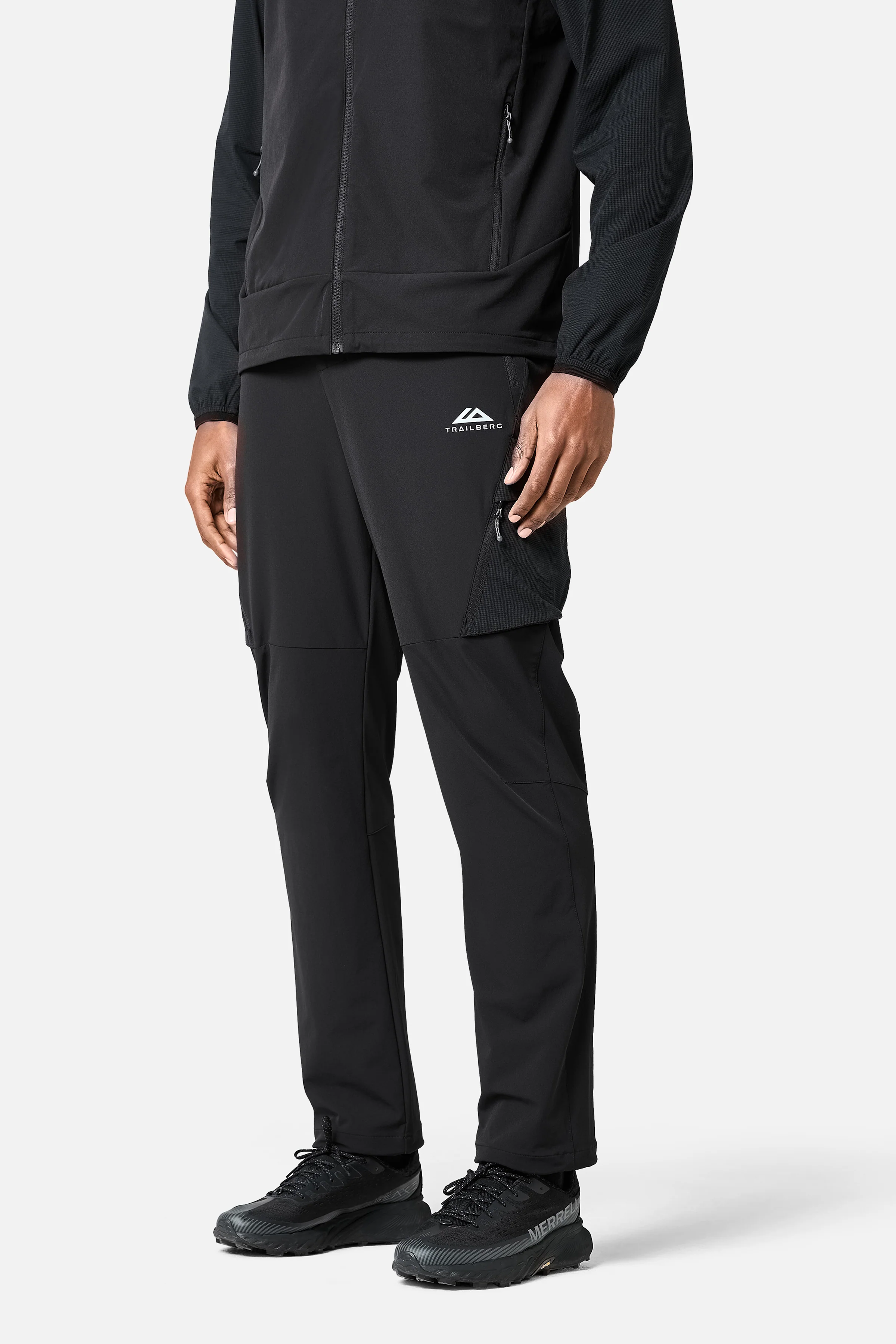 Faltenjura 2.0 Tracksuit - Black - Image 10