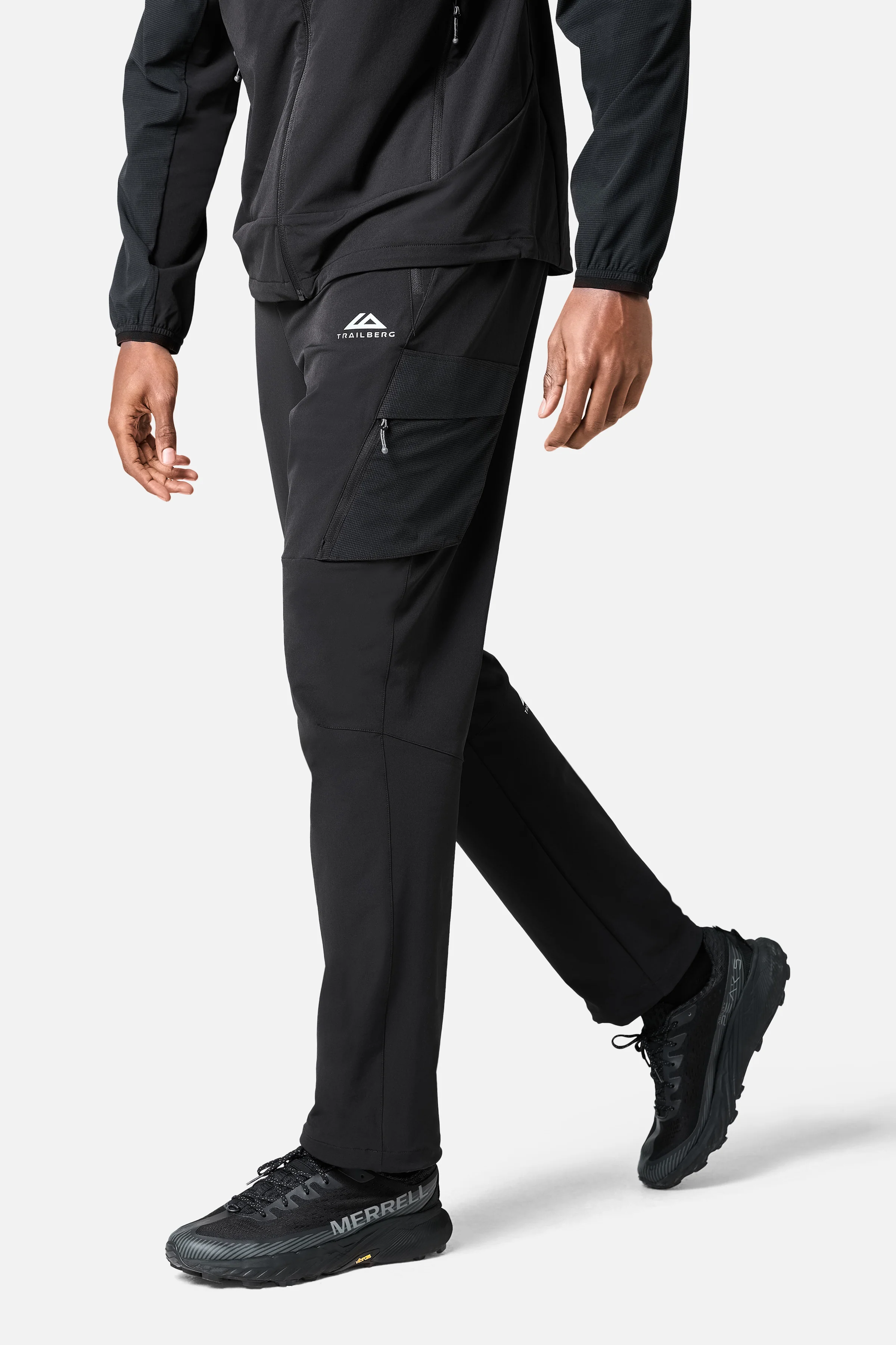 Faltenjura 2.0 Tracksuit - Black - Image 8