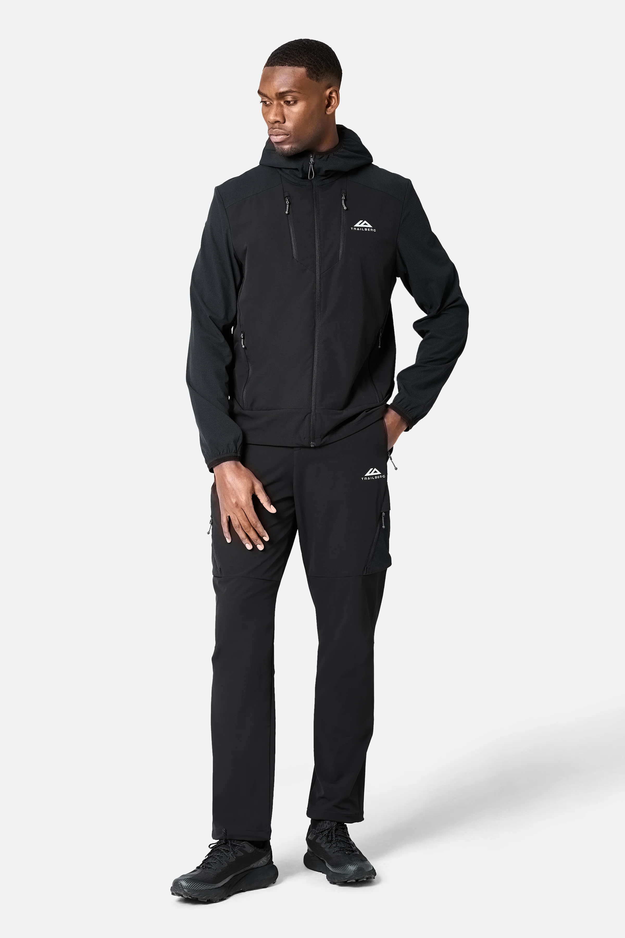 Faltenjura 2.0 Tracksuit - Black - Image 12
