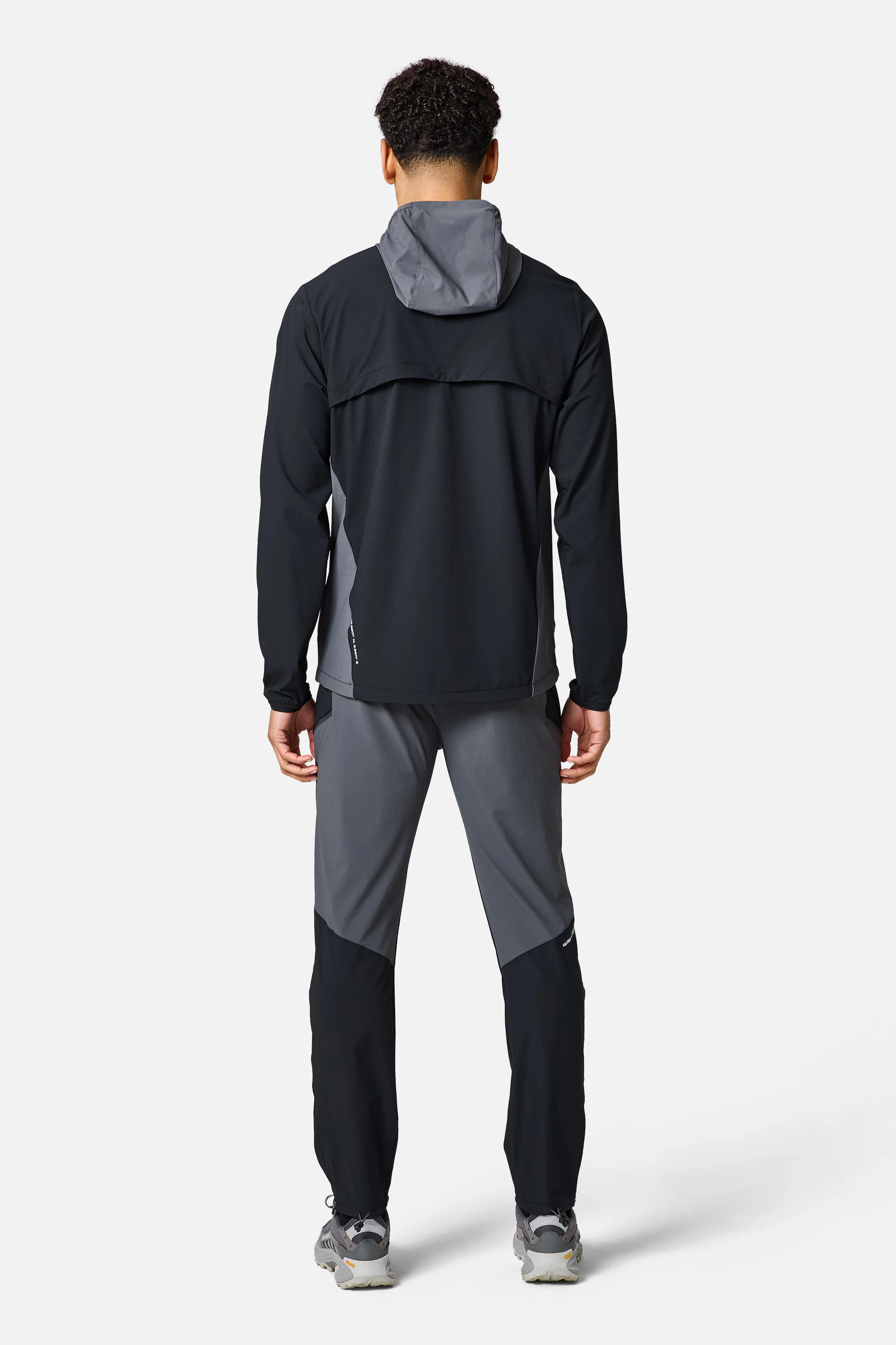 Odyssey 2.0 Tracksuit - Black/Volcano Grey - Image 3