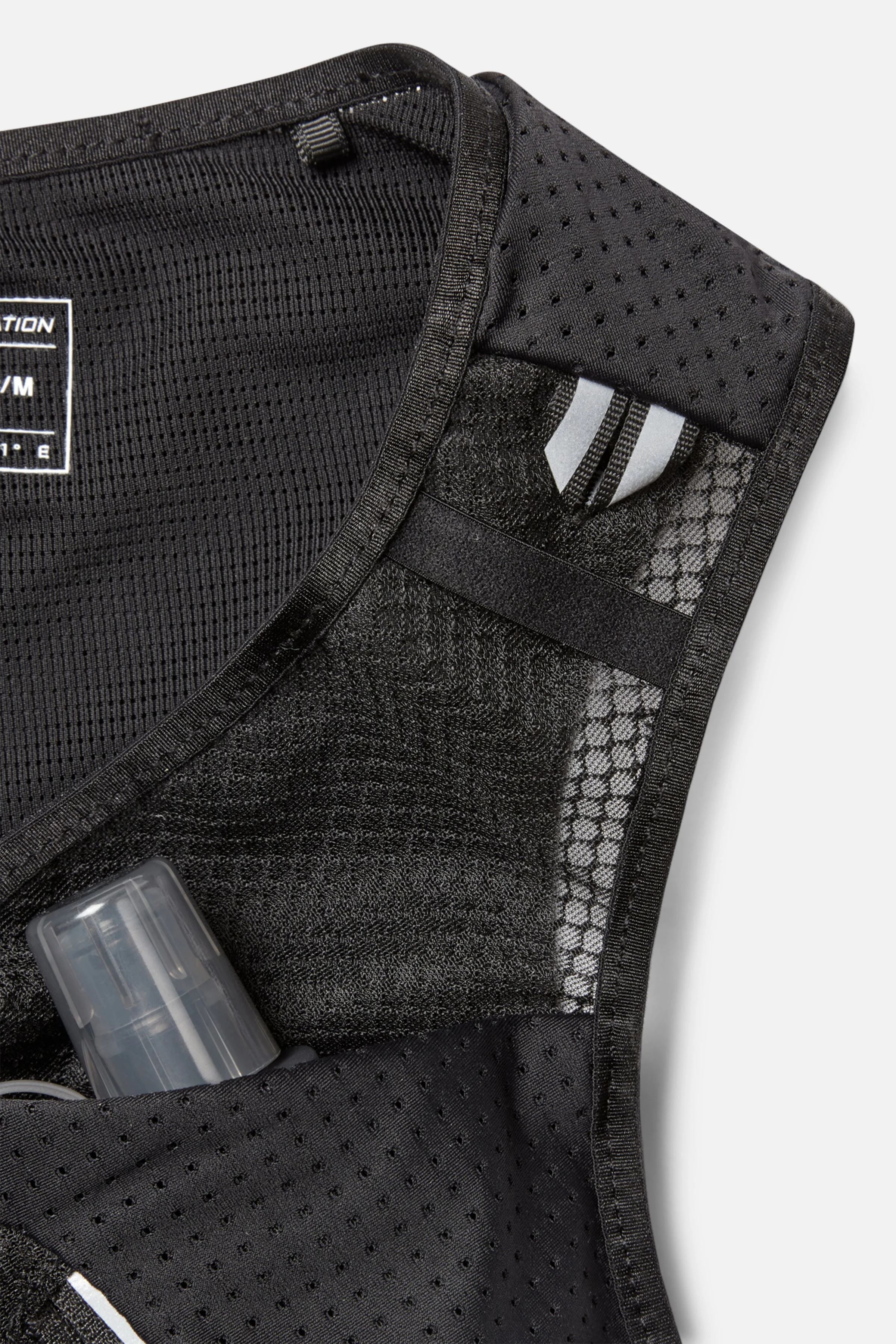 Traverse Hydration Vest - Black - Image 6